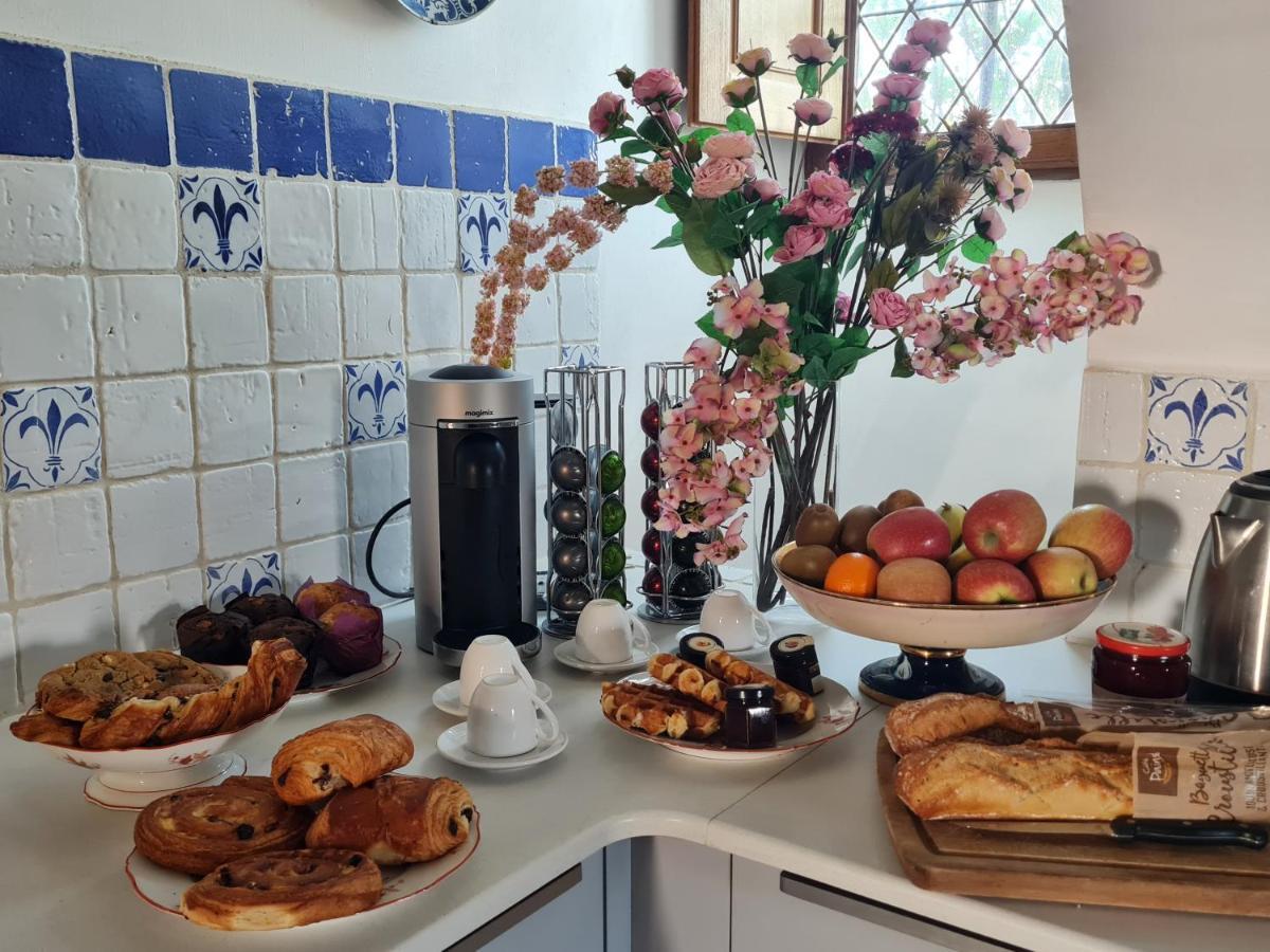 Roeze-sur-Sarthe Manoir De La Beuneche - Location Du Manoir Entier מראה חיצוני תמונה